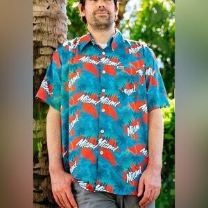 NWT Dixxon The Vice Party Short Sleeve Button Down